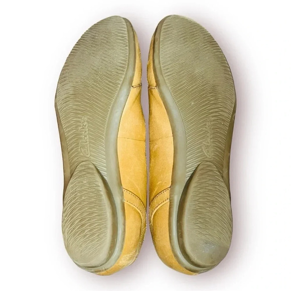 CLARKS WOMEN'S GRACELIN MAZE LOAFER FLAT LEATHER TAN CUSHION SIZE 9.5 - Picture 6 of 11